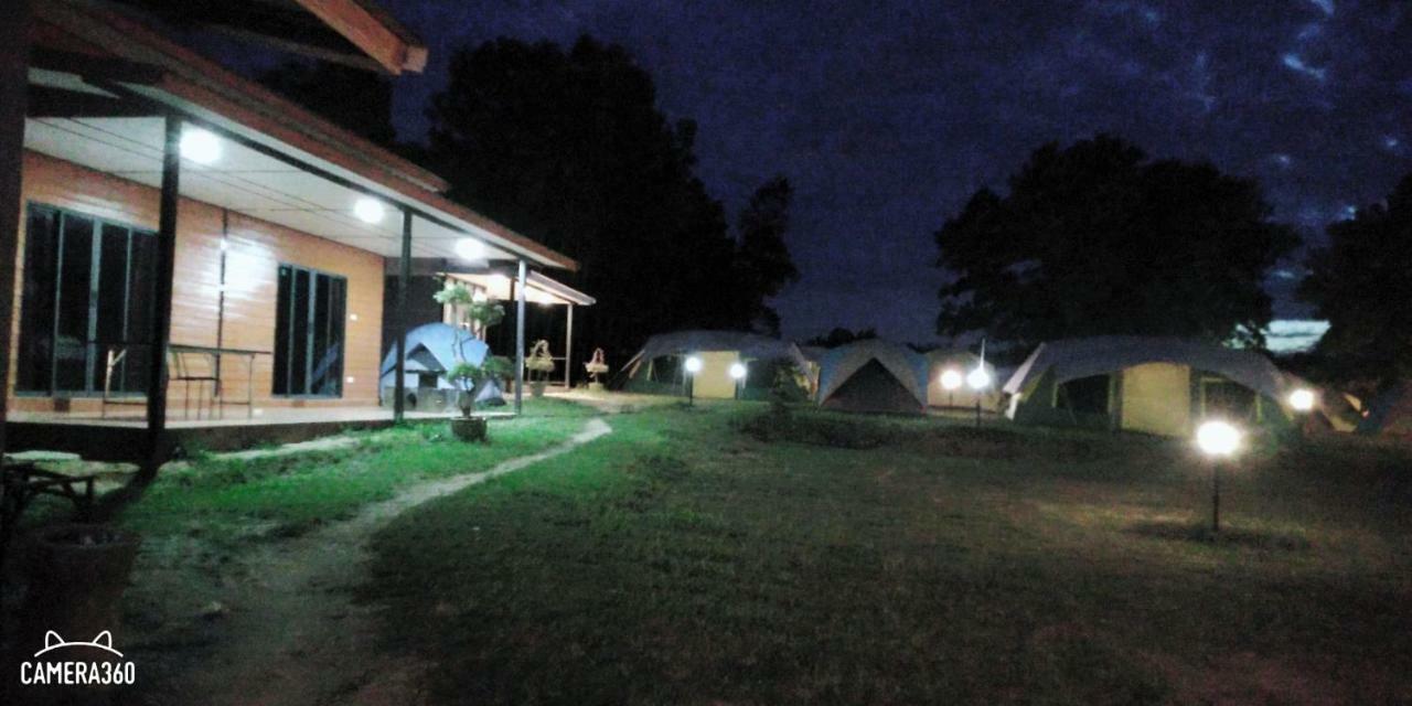 Hotel น็อคดาวน์ Khao Kho Esterno foto